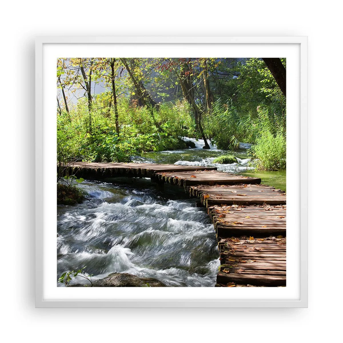 Poster in einem weißen Rahmen - Über der schaumigen Kaskade - 60x60 cm