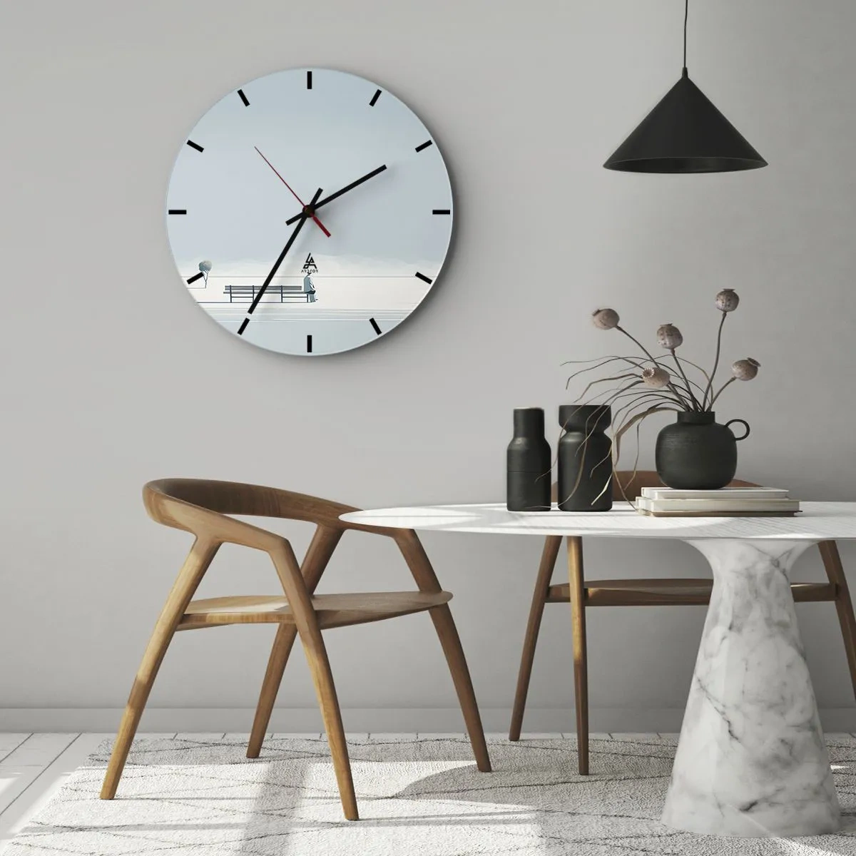 Wanduhr - Glasuhr - Eine einsame Gestalt sitzt auf einer Bank in einer Winterlandschaft. - 30x30cm - Ja, ich warte. - Moderne Wanddekoration für Wohnzimmer, Küche und Schlafzimmer ARTTOR