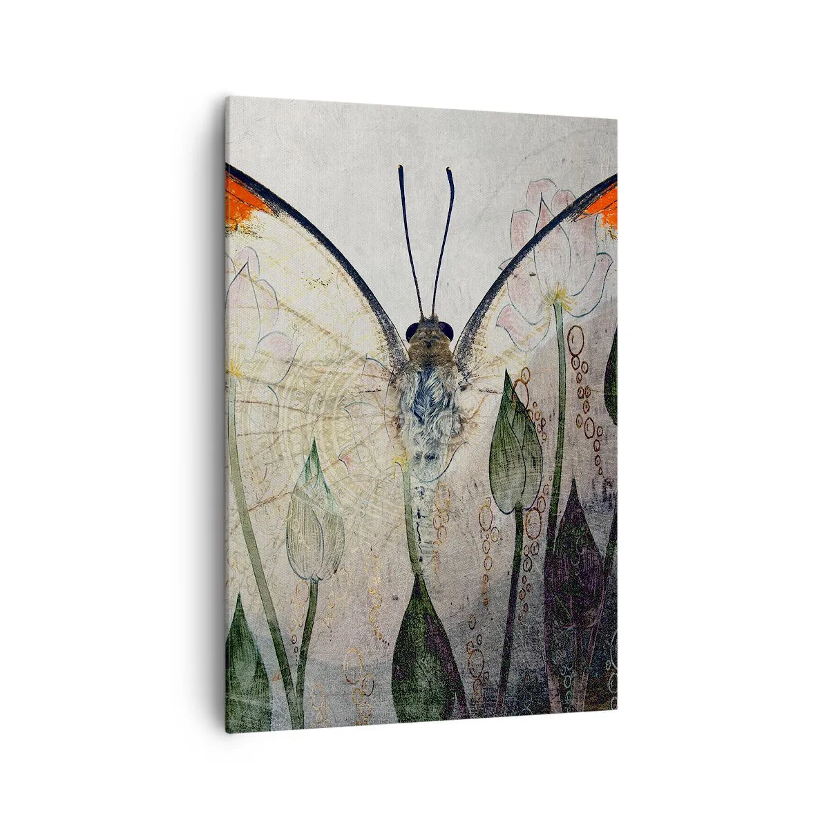 Bild auf Leinwand - Leinwandbild - Ein Schmetterling mit orangefarbenen Flügeln vor einem Hintergrund aus stilisierten Blumen. - 70x100cm - Wo schwingt der Schmetterling im Gras - Moderne Wanddekoration für Wohnzimmer und Schlafzimmer ARTTOR