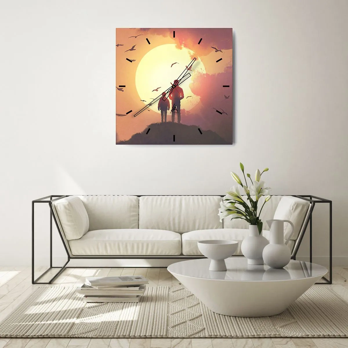 Wanduhr - Glasuhr - Figuren vor dem Hintergrund der untergehenden Sonne - 30x30cm - Von Angesicht zu Angesicht mit der Sonne - Moderne Wanddekoration für Wohnzimmer und Schlafzimmer ARTTOR