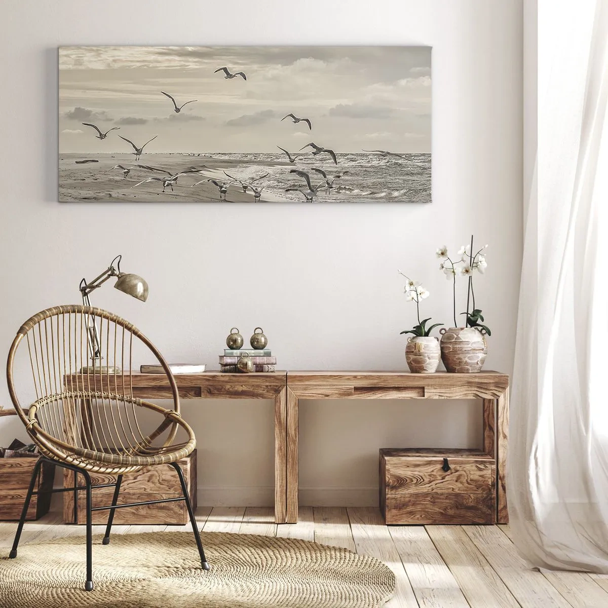 Bild auf Leinwand - Leinwandbild - Eine Möwe im Flug über einer Küstenlandschaft - 140x50cm - Meeresrauschen, Vogelgesang - Moderne Wanddekoration für Wohnzimmer und Schlafzimmer ARTTOR