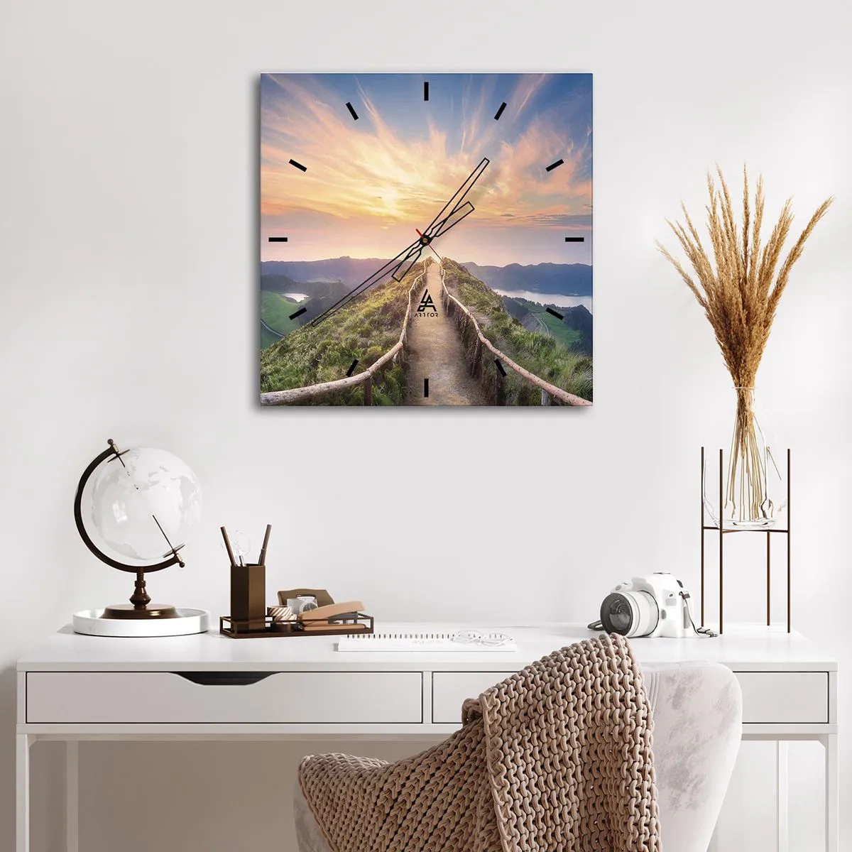 Wanduhr - Glasuhr - Nah am Himmel - 40x40 cm