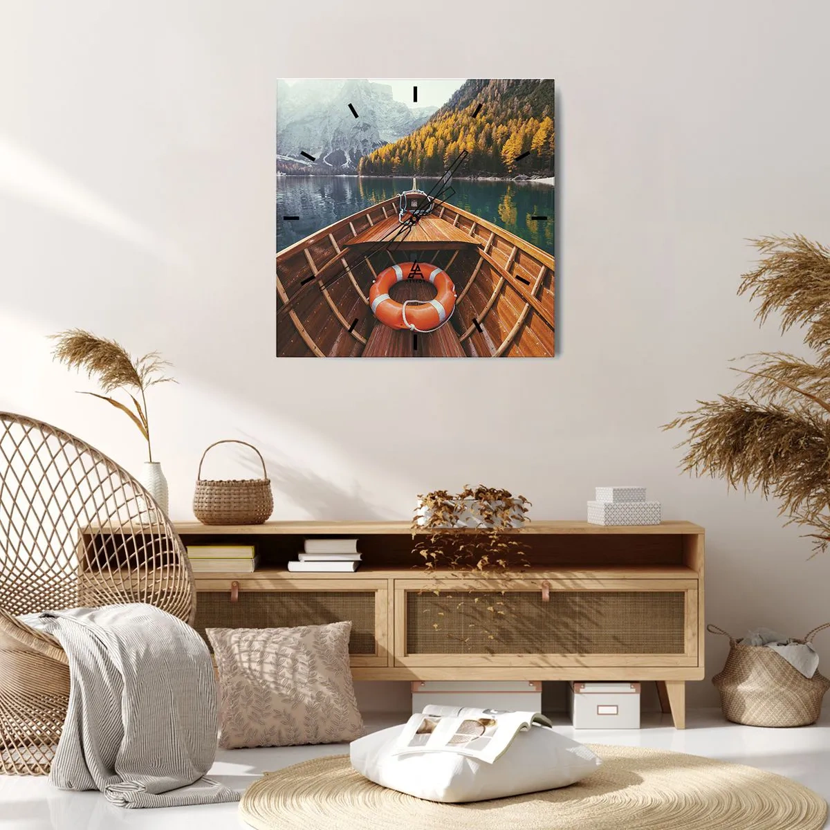 Wanduhr - Glasuhr - Ein Holzboot auf einem von Wald umgebenen Bergsee - 30x30cm - Bergreise - Moderne Wanddekoration für Wohnzimmer und Schlafzimmer ARTTOR