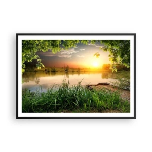Poster in einem schwarzem Rahmen - Grüne Landschaft mit einem See bei Sonnenuntergang - 100x70cm - Landschaft in einem grünen Rahmen - Moderne Wanddekoration für Wohnzimmer und Schlafzimmer ARTTOR