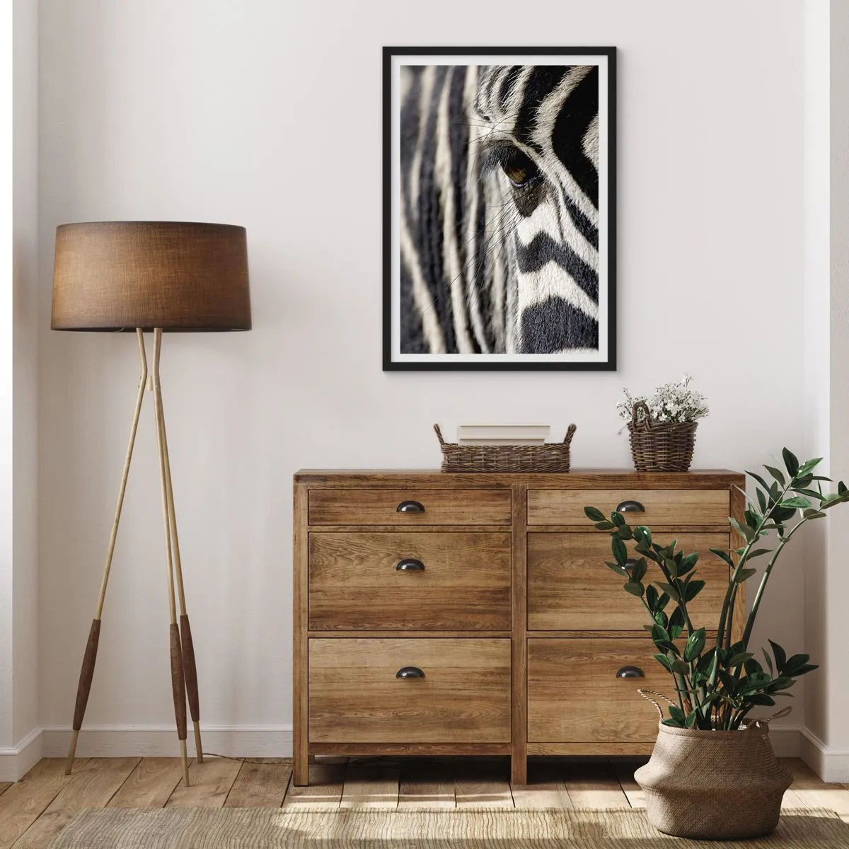 Poster in einem schwarzem Rahmen - Gestreiftes Porträt - 70x100 cm