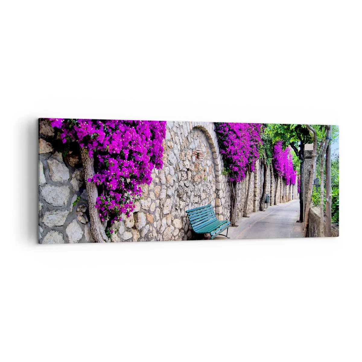 Bild auf Leinwand - Leinwandbild - Ein Steinweg mit einer Bank und blühenden lila Blumen - 140x50cm - Lass uns so schnell wie möglich treffen - Moderne Wanddekoration für Wohnzimmer und Schlafzimmer ARTTOR