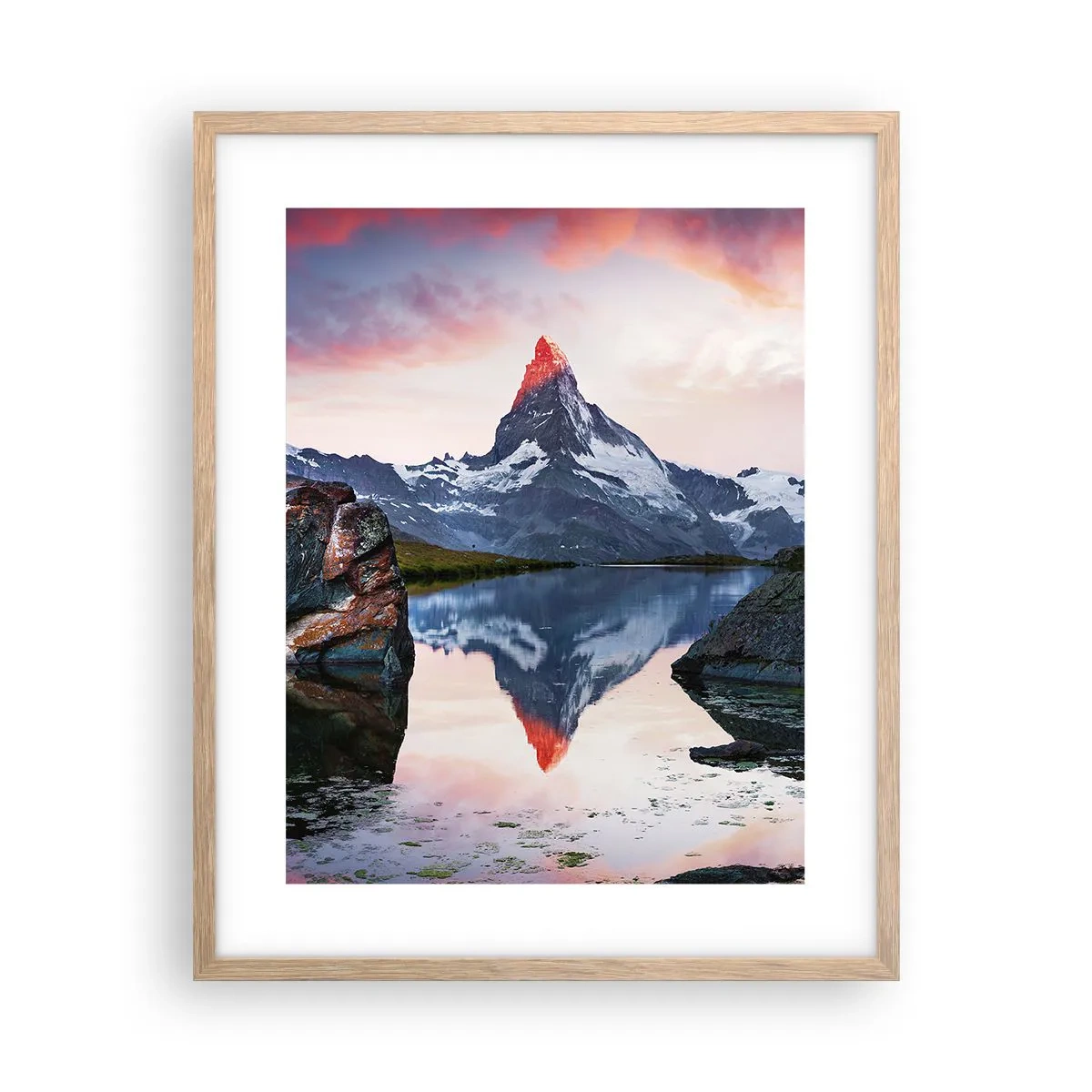 Poster in einem Rahmen aus heller Eiche - Das Herz der Berge ist heiß - 40x50 cm