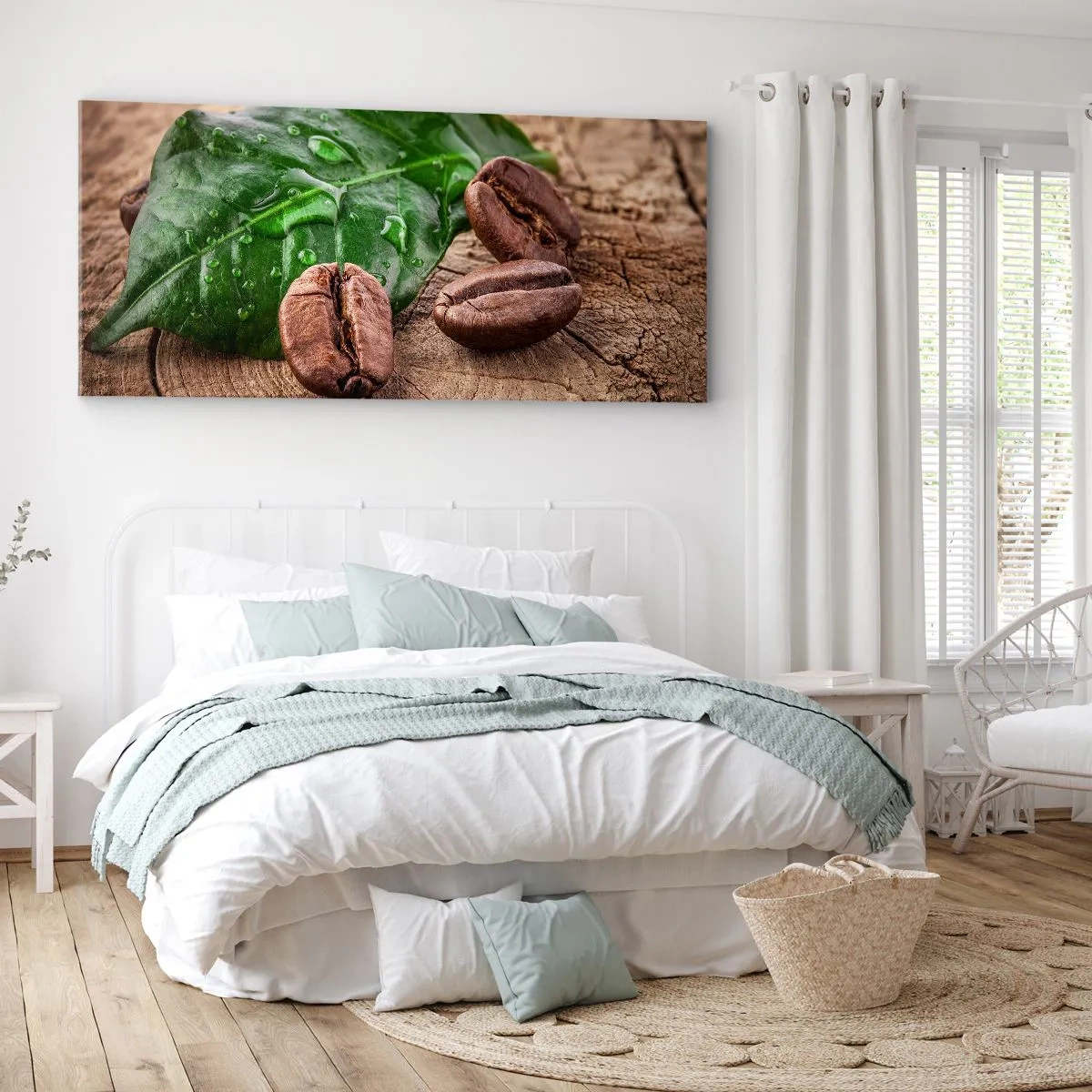 Bild auf Leinwand - Leinwandbild - Kaffeebohnen und grünes Blatt auf einem hölzernen Hintergrund - 140x50cm - Der wahrste und schwarze - Moderne Wanddekoration für Wohnzimmer und Schlafzimmer ARTTOR
