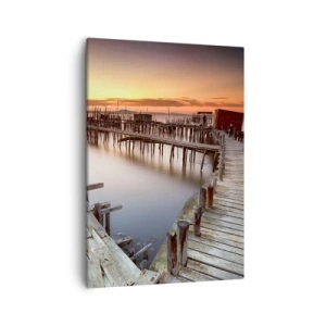 Bild auf Leinwand - Leinwandbild - Holzstege auf ruhigem Wasser bei Sonnenuntergang - 50x70cm - Authentisch, keine Touristenattrappe - Moderne Wanddekoration für Wohnzimmer und Schlafzimmer ARTTOR