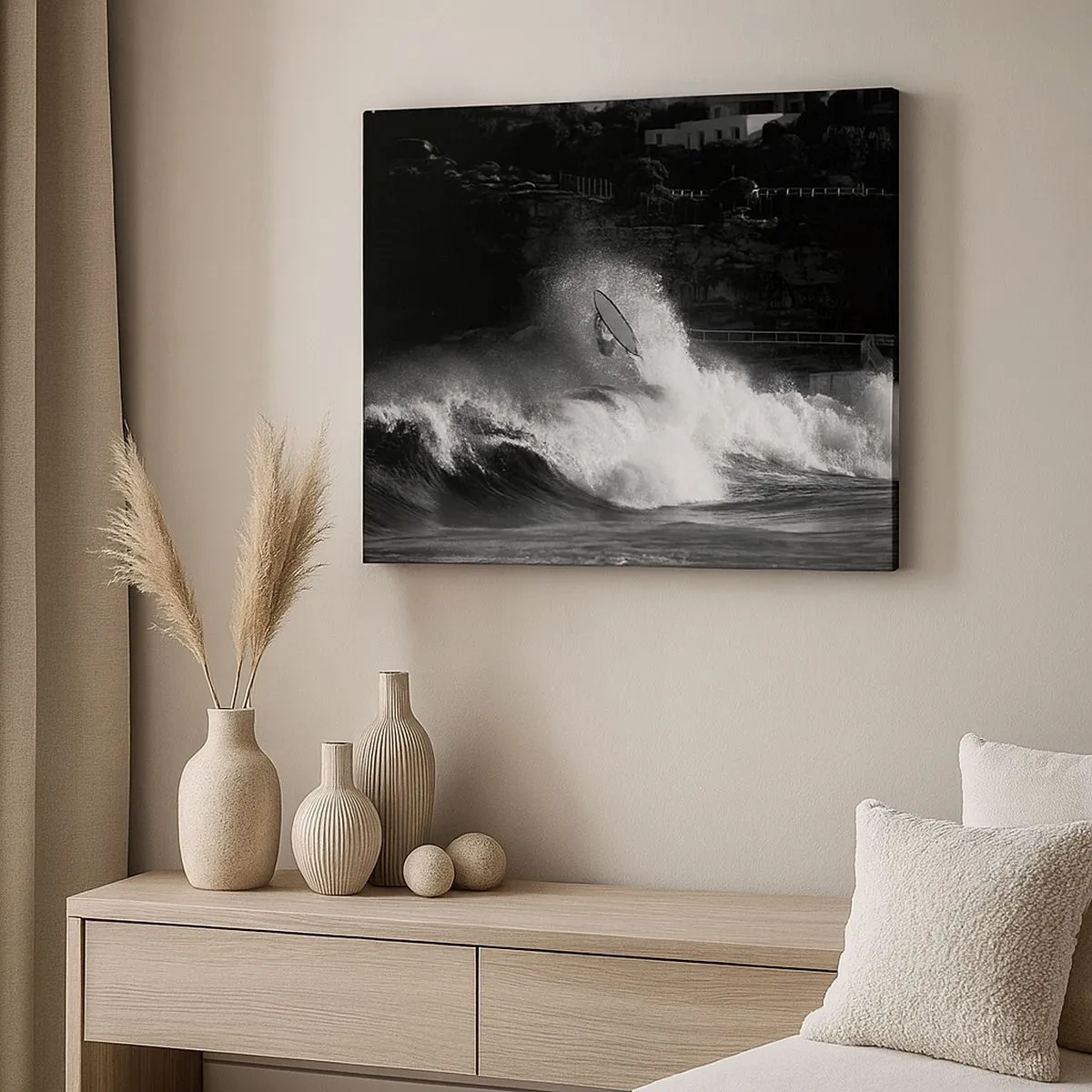 Bild auf Leinwand - Leinwandbild - Ein Surfer, der eine Welle reitet, in Monochrom - 70x50cm - Herausforderung angenommen! - Moderne Wanddekoration für Wohnzimmer und Schlafzimmer ARTTOR