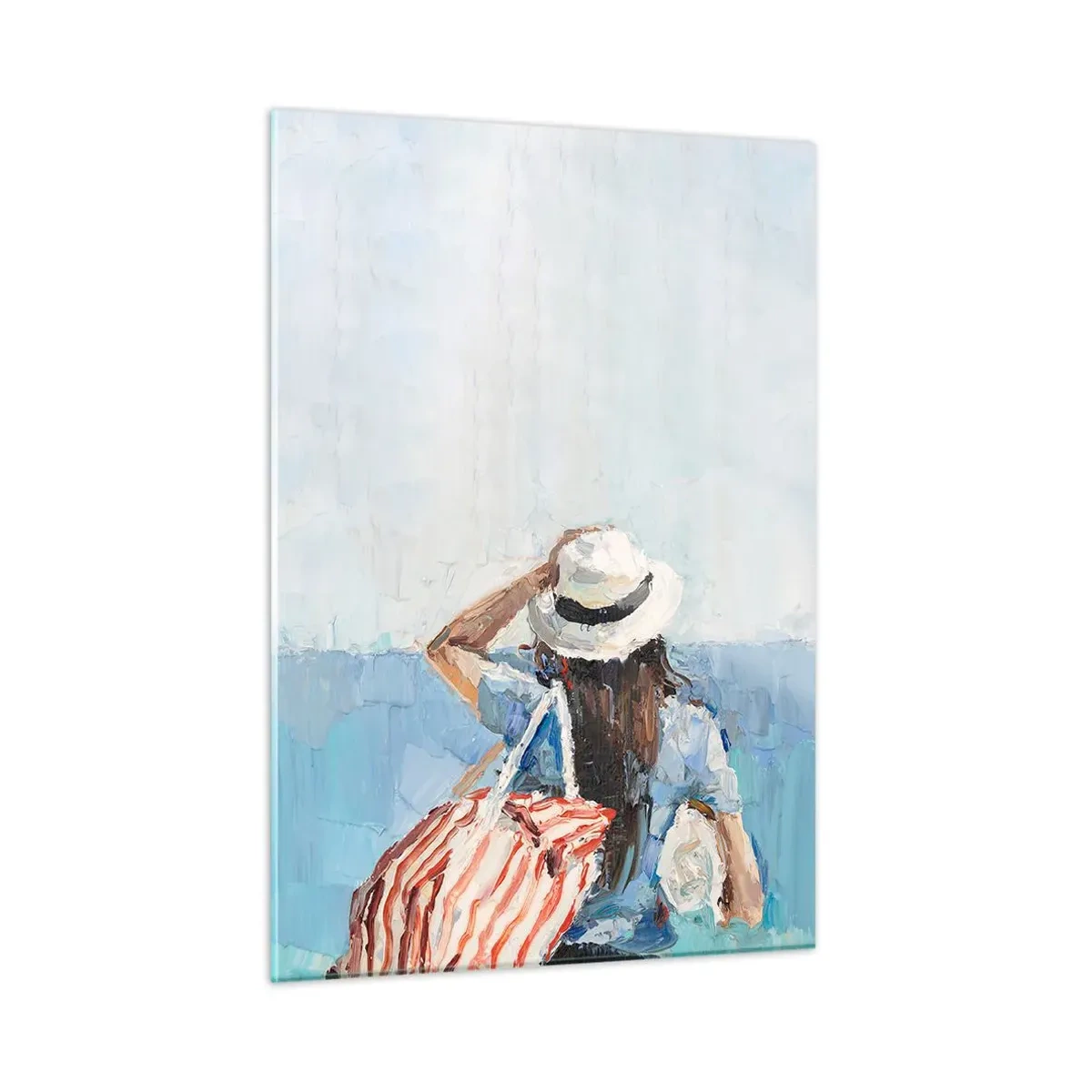 Glasbild - Bild auf glas - Eine Frau mit einer gestreiften Tasche blickt an einem sonnigen Tag aufs Meer. - 50x70cm - Willkommen in den Sommerferien - Moderne Wanddekoration für Wohnzimmer und Schlafzimmer ARTTOR