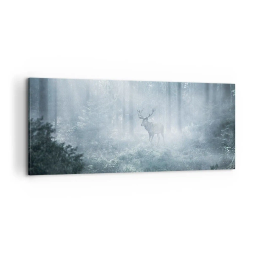 Bild auf Leinwand - Leinwandbild - Ein Hirsch in einem dichten Wald, eingehüllt in Morgennebel - 120x50cm - Morgenvisite auf dem Grundstück - Moderne Wanddekoration für Wohnzimmer und Schlafzimmer ARTTOR