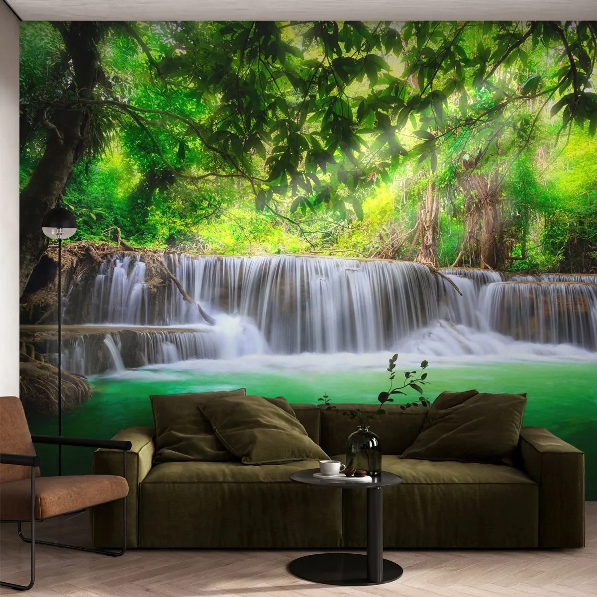 Selbstklebende Fototapete Deluxe Sticker - Eine Kaskade in Grün - Landschaft, Wasserfall, Nationalpark - 400x280 cm