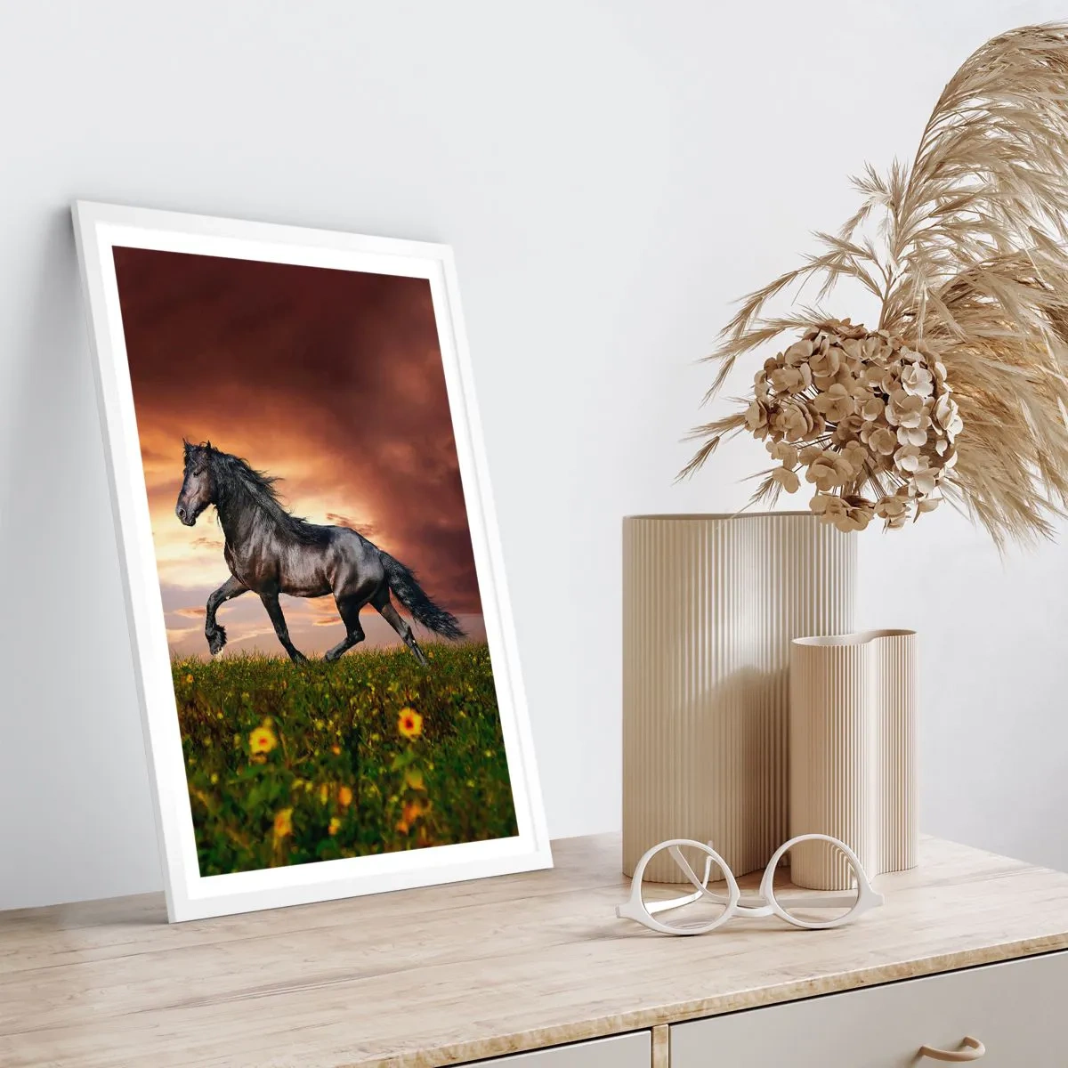 Poster in einem weißen Rahmen - Schwarzer Prinz - 70x100 cm