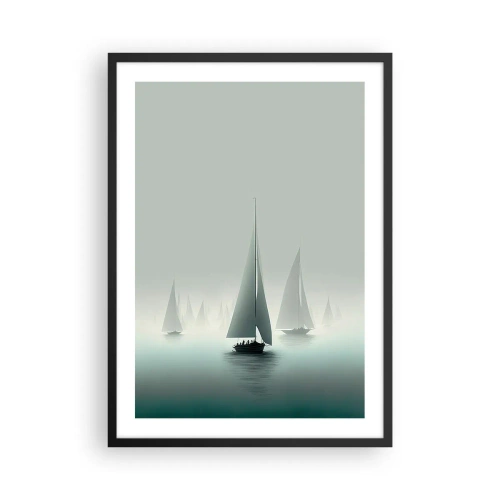 Poster in einem schwarzem Rahmen - Eine Gruppe von Segelbooten segelt auf einem nebligen Meer, umgeben von ruhigem Wasser. - 50x70cm - Aus Nebel - Moderne Wanddekoration für Wohnzimmer und Schlafzimmer ARTTOR