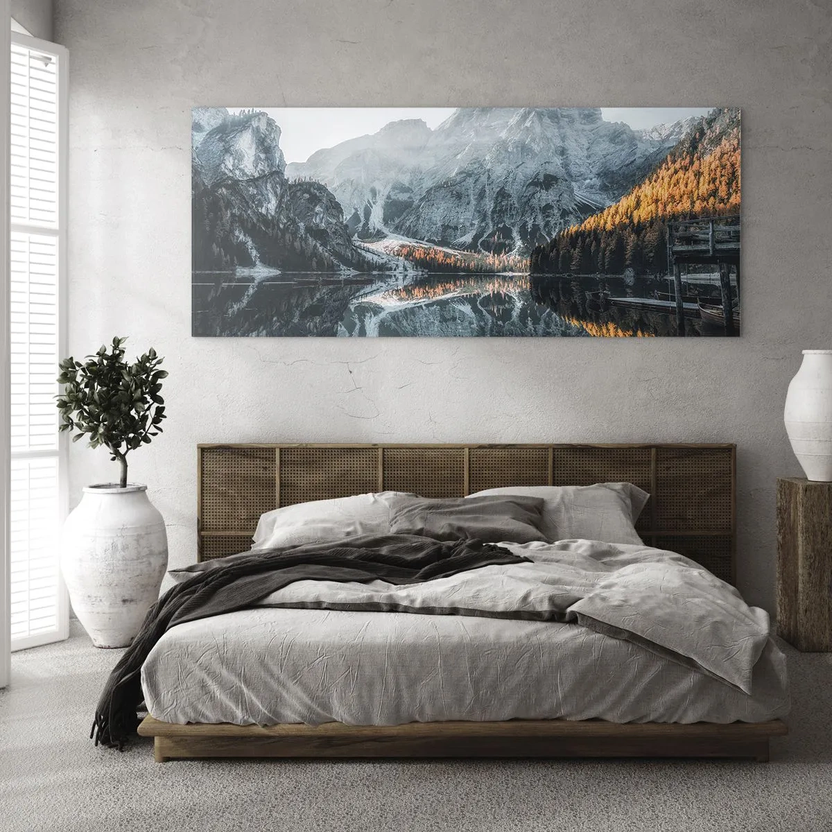 Glasbild - Bild auf glas - Eine Berglandschaft spiegelt sich in der ruhigen Oberfläche eines Sees - 120x50cm - Spiegellandschaft - Moderne Wanddekoration für Wohnzimmer und Schlafzimmer ARTTOR