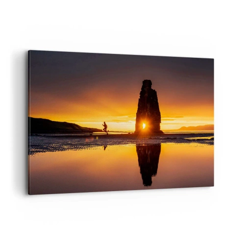 Bild auf Leinwand - Leinwandbild - Person läuft bei Sonnenuntergang am Strand mit Felsformation - 100x70cm - Nur du und die Natur - Moderne Wanddekoration für Wohnzimmer und Schlafzimmer ARTTOR