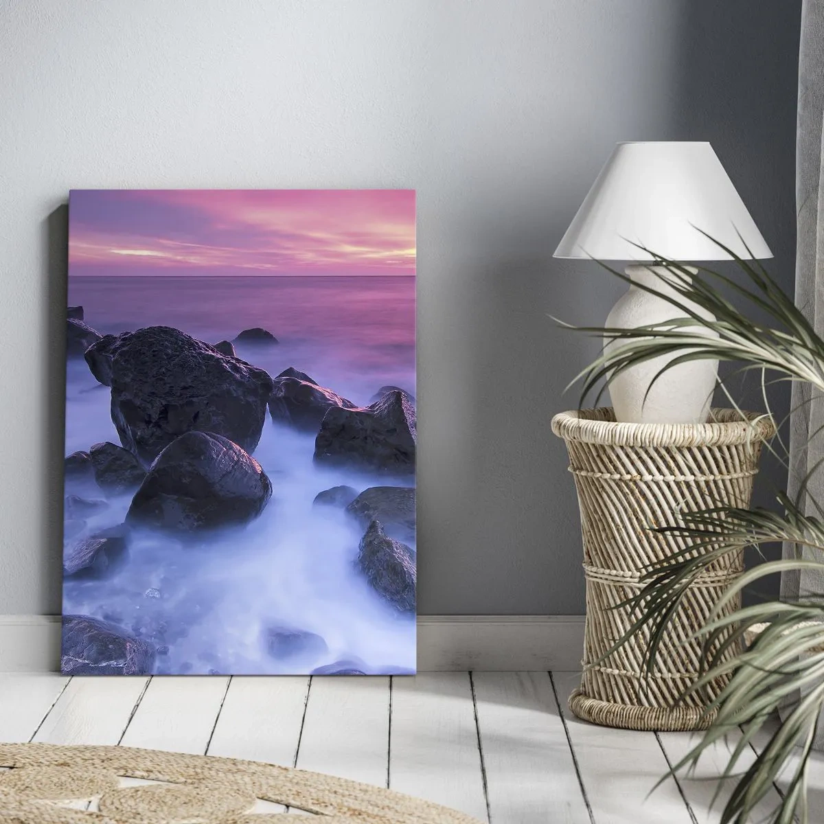 Bild auf Leinwand - Leinwandbild - Felsige Küste bei Sonnenuntergang - 50x70cm - Geburt bei Licht und Nebel - Moderne Wanddekoration für Wohnzimmer und Schlafzimmer ARTTOR