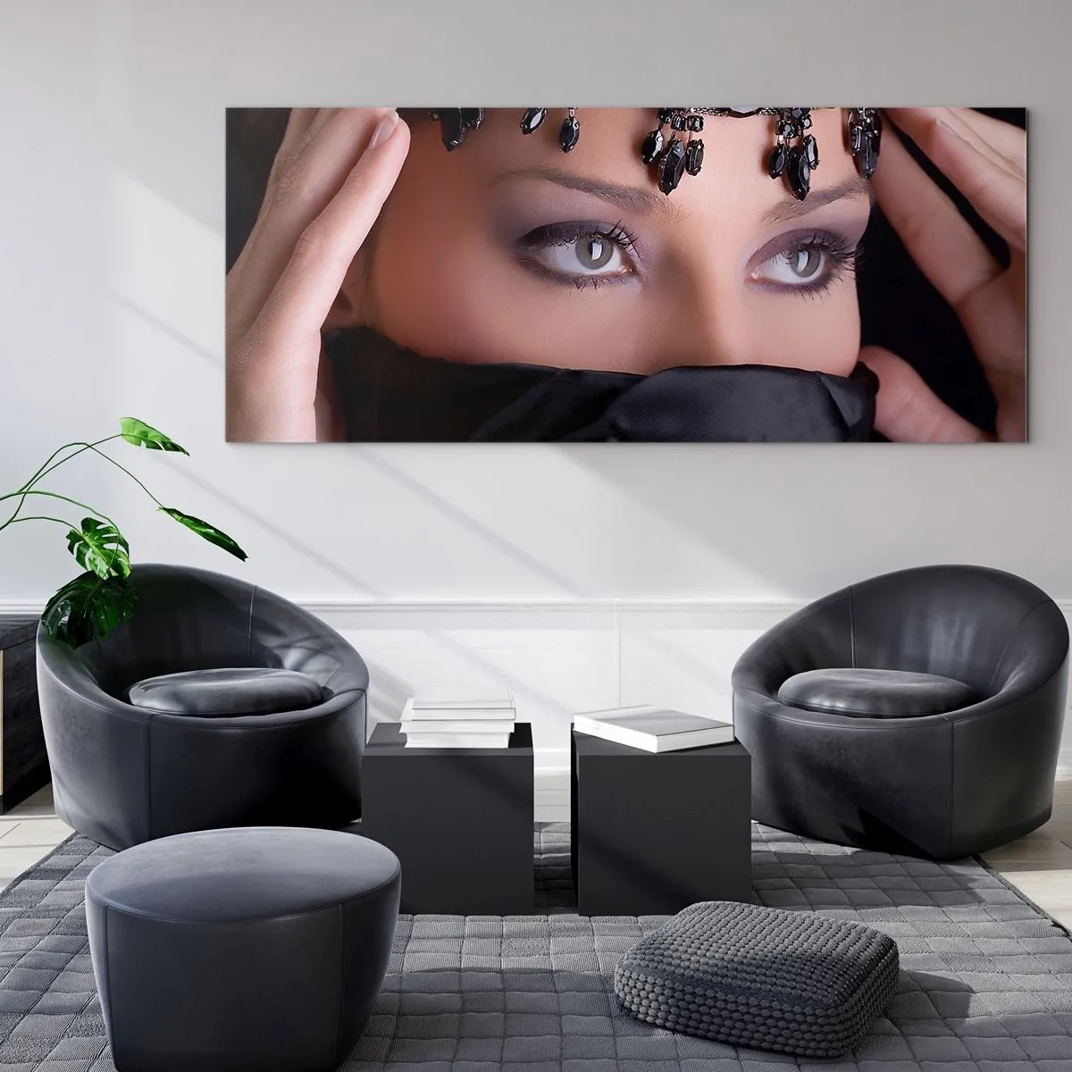 Glasbild - Bild auf glas - Porträt einer Frau mit dekorativem Schmuck vor schwarzem Hintergrund - 160x50cm - Orientalisches verführerisches Geheimnis - Moderne Wanddekoration für Wohnzimmer und Schlafzimmer ARTTOR