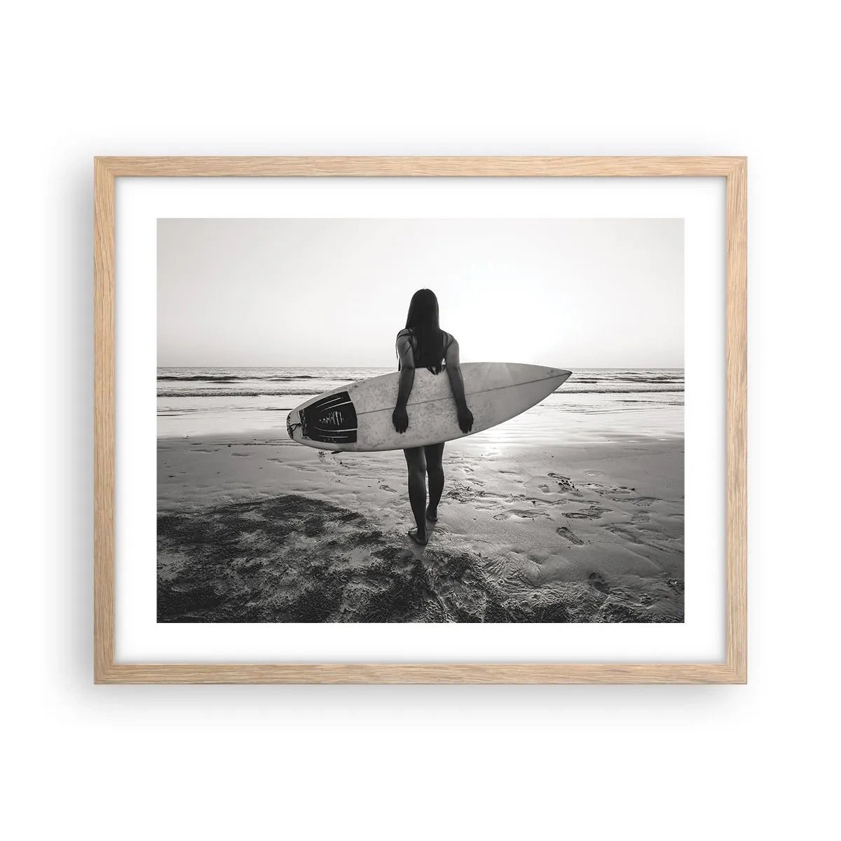 Poster in einem Rahmen aus heller Eiche - Die Tochter der Meereswelle - 50x40 cm
