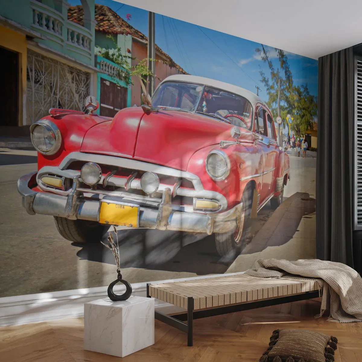 Fototapete Premium Canvas - Ein roter Oldtimer, der an einem sonnigen Tag auf der Straße geparkt ist - 100x70cm - Nur in Kuba - Moderne Wanddekoration für Wohnzimmer und Schlafzimmer ARTTOR