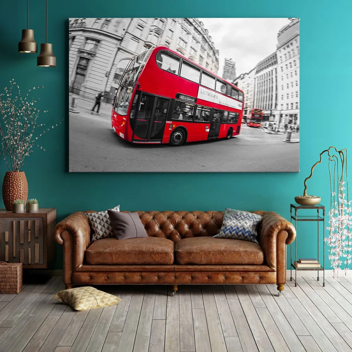 Bild auf Leinwand - Leinwandbild - Ein roter Londoner Bus vor einer schwarz-weißen Straße - 120x80cm - London traditionell - mit dem Bus - Moderne Wanddekoration für Wohnzimmer und Schlafzimmer ARTTOR