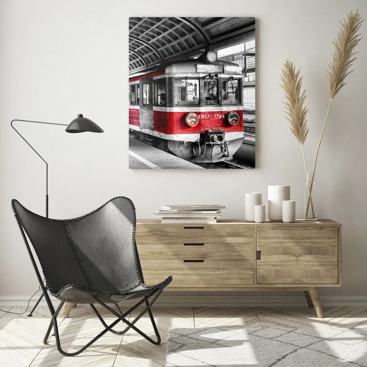 Glasbild - Bild auf glas - Roter Zug am Bahnhof unter einem Dach - 50x70cm - Vielleicht ist es eine Reise Ihres Lebens? - Moderne Wanddekoration für Wohnzimmer und Schlafzimmer ARTTOR