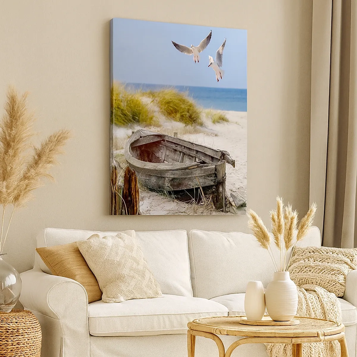 Bild auf Leinwand - Leinwandbild - Verlassenes Boot an einem Strand mit Möwen - 50x70cm - In Wind gebadet - Moderne Wanddekoration für Wohnzimmer und Schlafzimmer ARTTOR