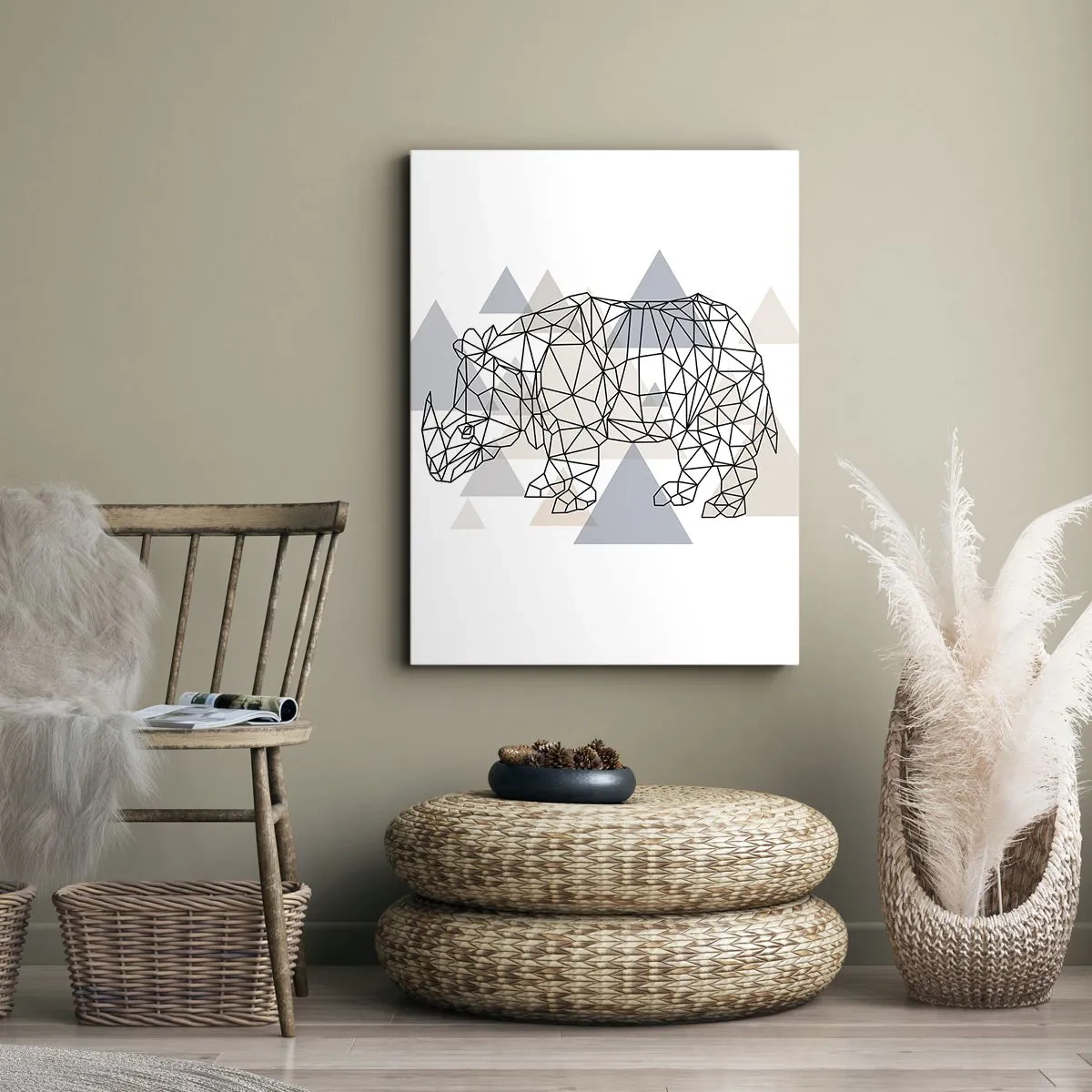 Bild auf Leinwand - Leinwandbild - Geometrisches Nashorn auf einem Hintergrund aus zarten Dreiecken - 80x120cm - Struktur der Stärke - Moderne Wanddekoration für Wohnzimmer und Schlafzimmer ARTTOR