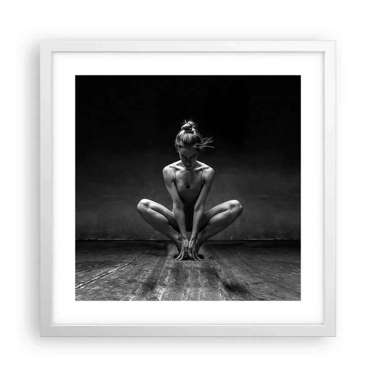 Poster in einem weißen Rahmen - Konzentration der Tanzenergie - 40x40 cm