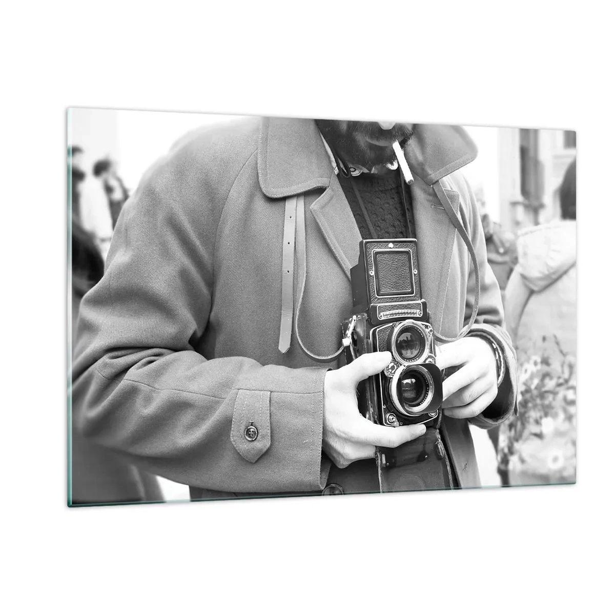 Glasbild - Bild auf glas - Schwarz-Weiß-Foto eines Mannes mit einer analogen Kamera - 120x80cm - Retro-Stil - Moderne Wanddekoration für Wohnzimmer und Schlafzimmer ARTTOR
