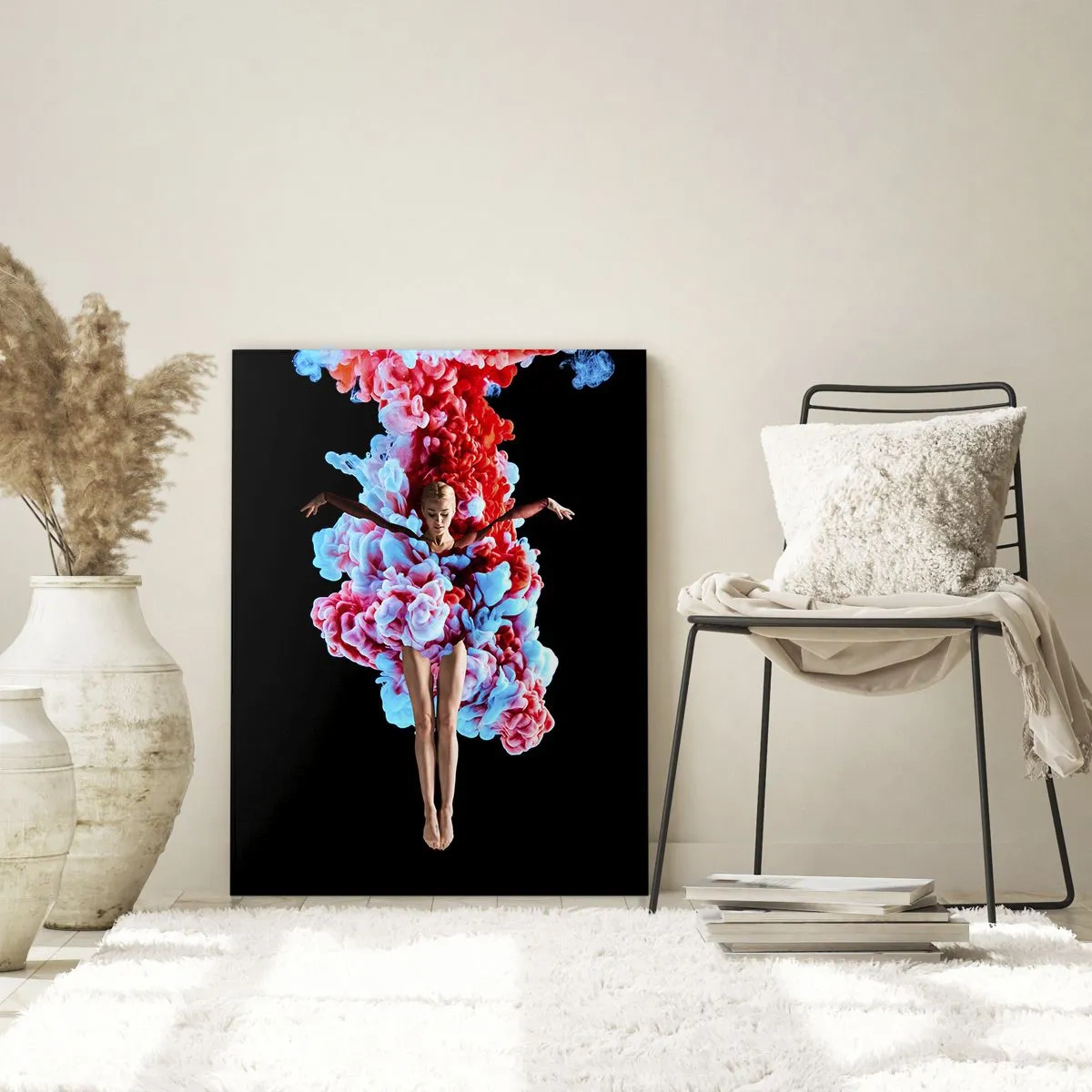 Glasbild - Bild auf glas - Eine Tänzerin, umgeben von buntem Rauch auf schwarzem Hintergrund - 50x70cm - In voller Blüte - Moderne Wanddekoration für Wohnzimmer und Schlafzimmer ARTTOR