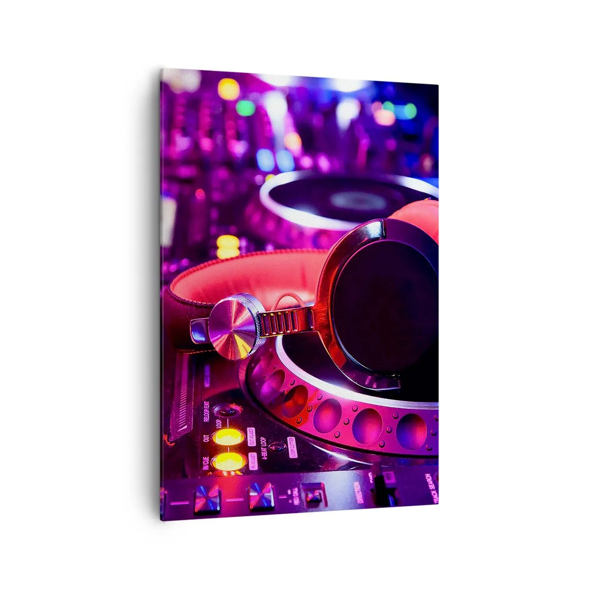 Bild auf Leinwand - Leinwandbild - DJ-Kopfhörer auf einer Konsole mit Neonbeleuchtung - 70x100cm - Bevor der Spaß beginnt - Moderne Wanddekoration für Wohnzimmer und Schlafzimmer ARTTOR