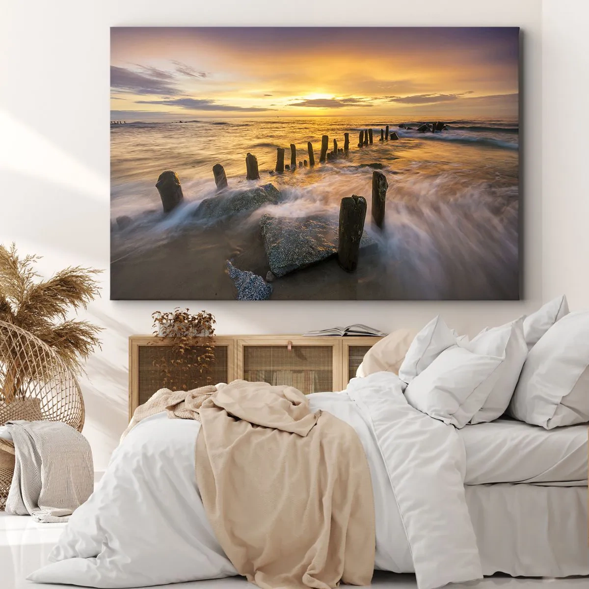 Bild auf Leinwand - Leinwandbild - Sonnenuntergang über dem Meer mit den Überresten eines alten Piers - 70x50cm - Die raue Schönheit der Ostsee - Moderne Wanddekoration für Wohnzimmer und Schlafzimmer ARTTOR