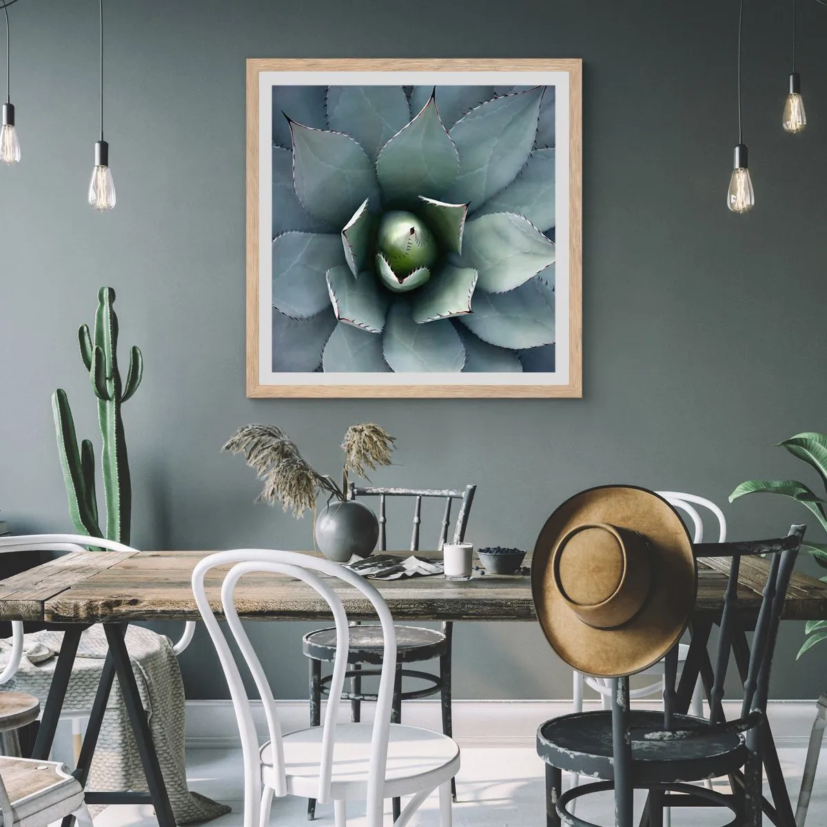 Poster in einem Rahmen aus heller Eiche - Es lockt an und warnt - 40x40 cm