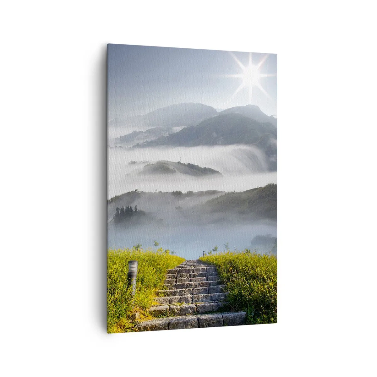 Bild auf Leinwand - Leinwandbild - Steintreppen führen durch die in Morgennebel gehüllten Berge - 80x120cm - Immer noch den Wolken entgegen - Moderne Wanddekoration für Wohnzimmer und Schlafzimmer ARTTOR