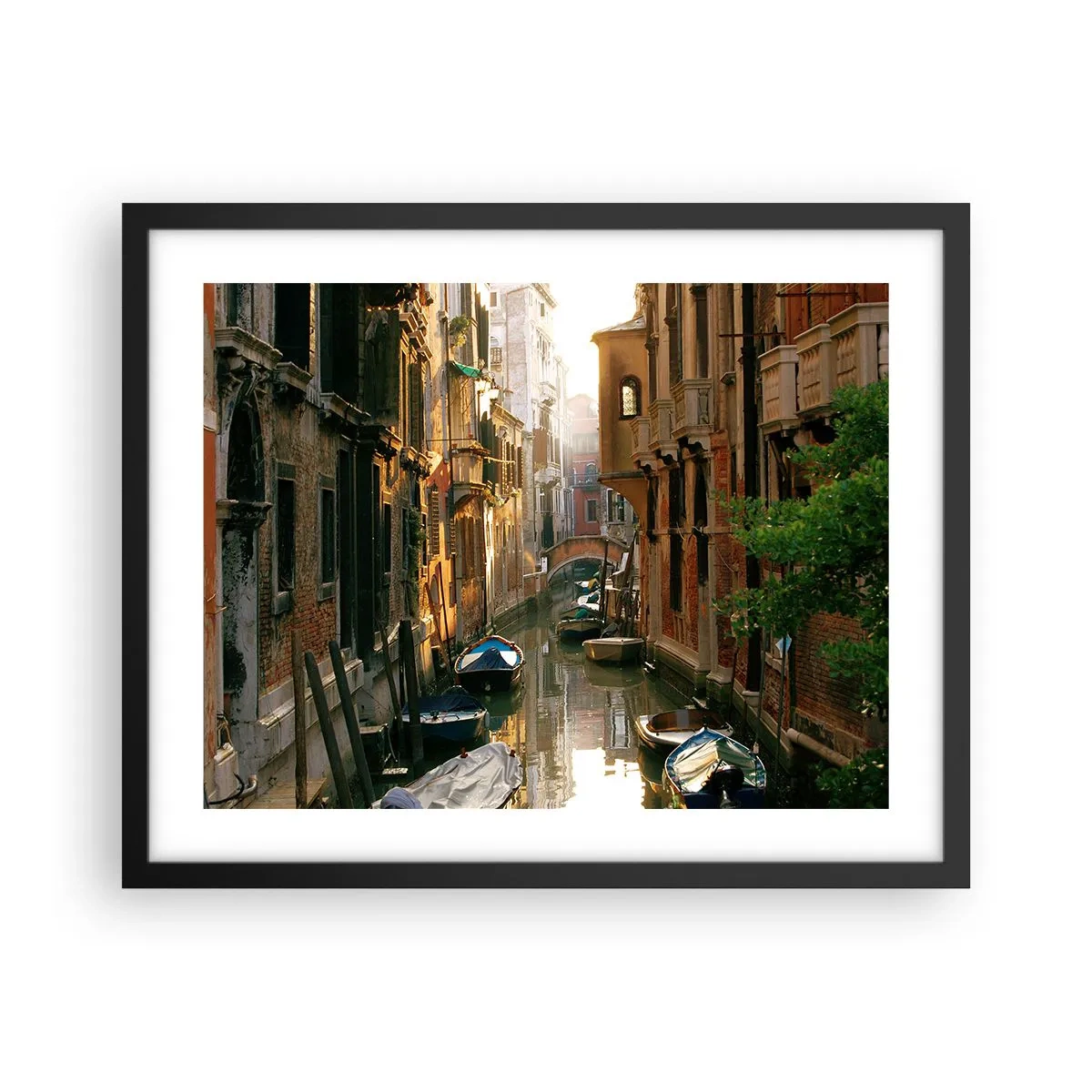 Poster in einem schwarzem Rahmen - In einer venezianischen Gasse - 50x40 cm