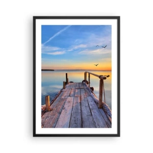 Poster in einem schwarzem Rahmen - Ein Pier bei Sonnenuntergang über einem ruhigen See - 50x70cm - Lauf direkt der Sonne entgegen - Moderne Wanddekoration für Wohnzimmer und Schlafzimmer ARTTOR