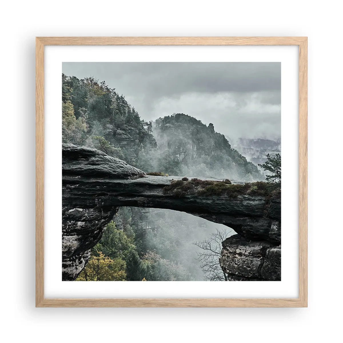 Poster in einem Rahmen aus heller Eiche - Abenteuer beginnt gleich - 50x50 cm