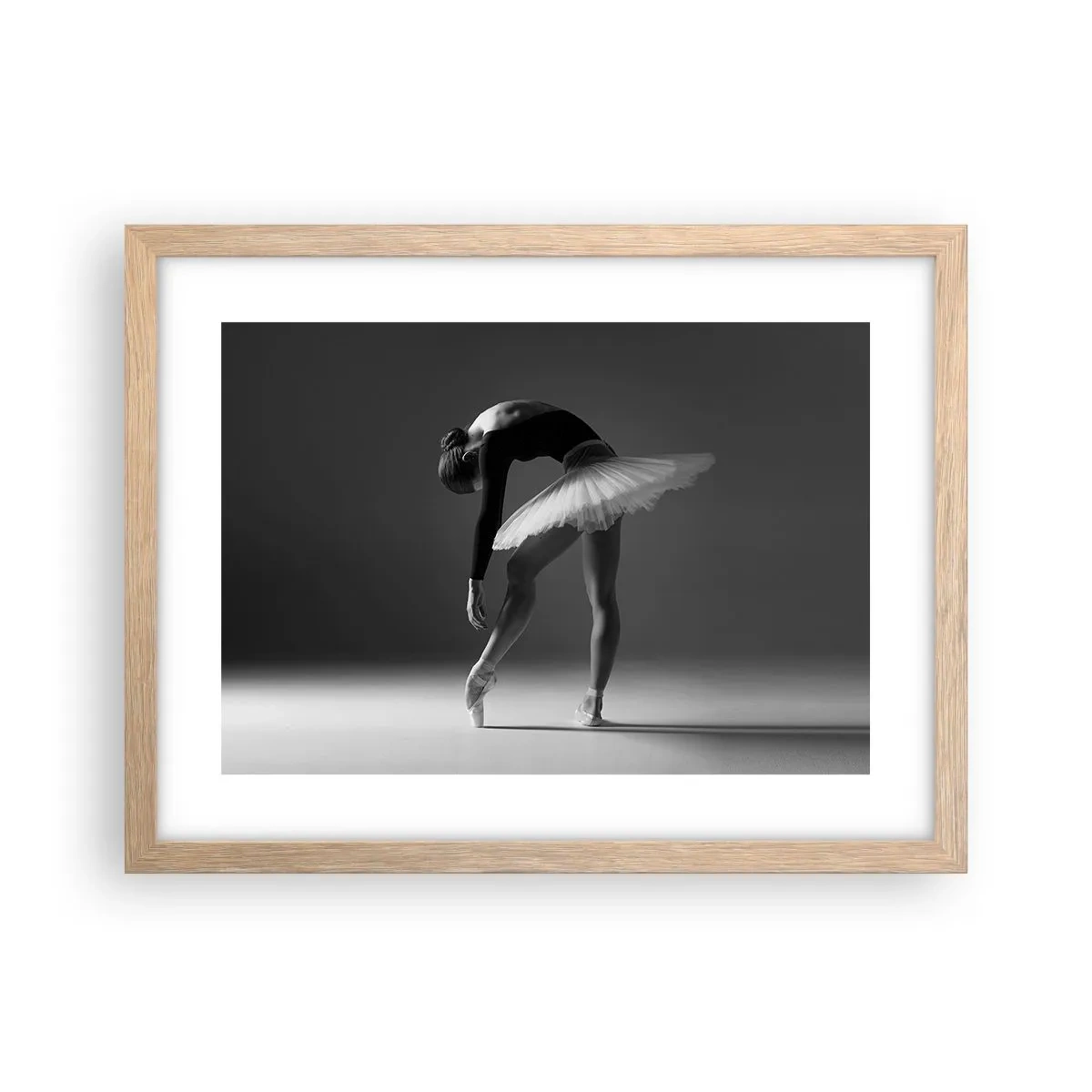 Poster in einem Rahmen aus heller Eiche - Bella Ballerina - 40x30 cm