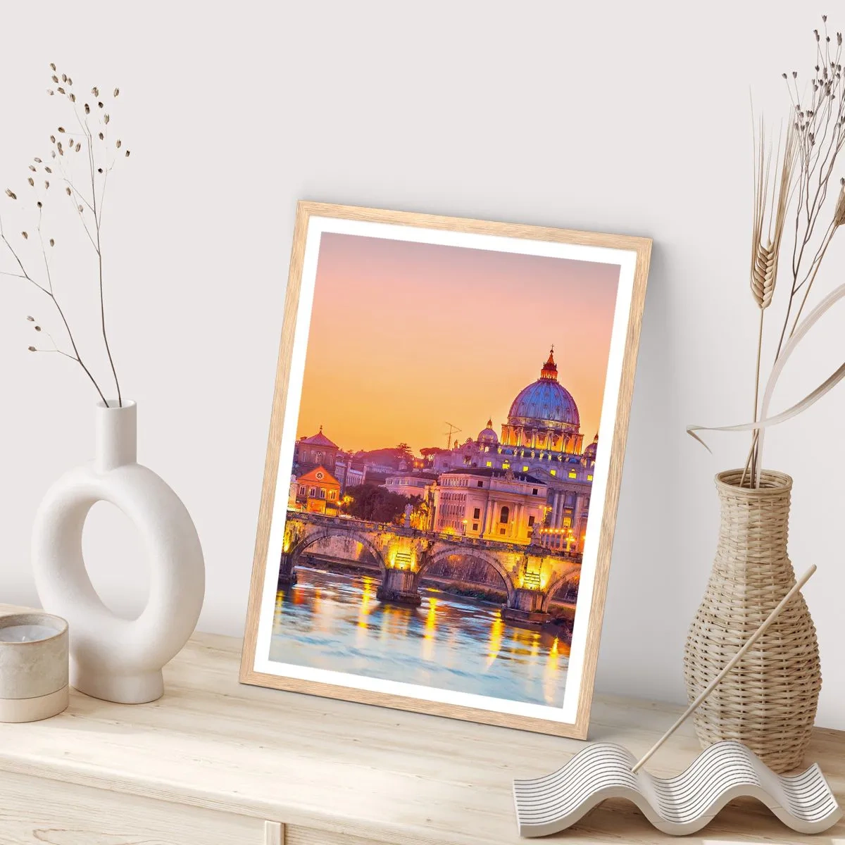 Poster in einem Rahmen aus heller Eiche - Sonnenuntergang über der ewigen Stadt - 50x70 cm