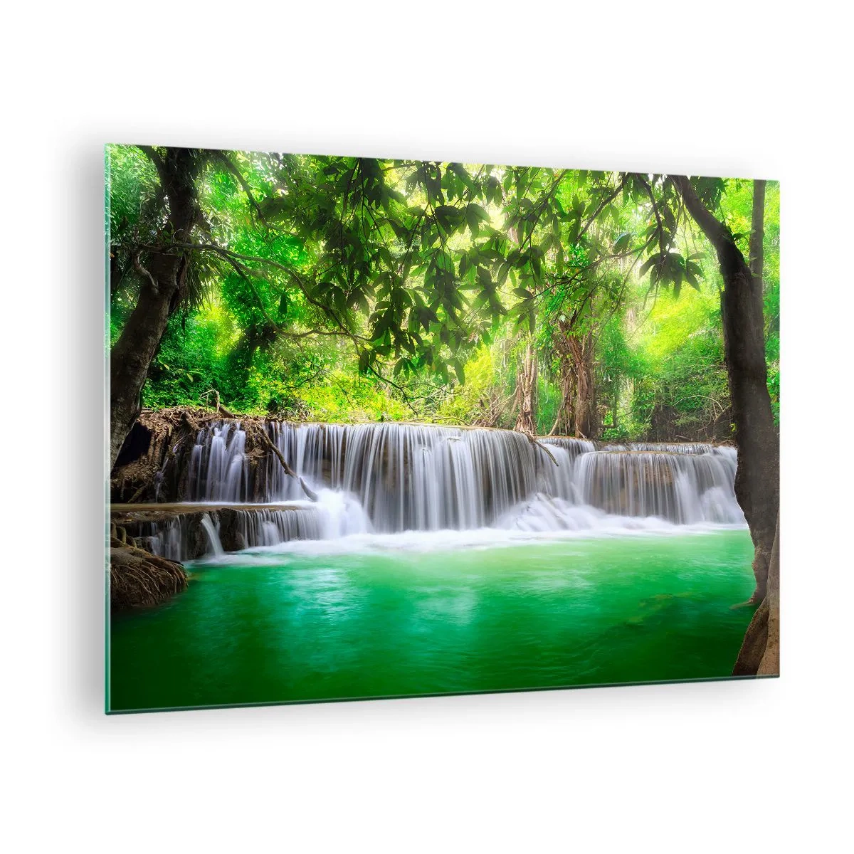 Glasbild - Bild auf glas - Ein Wasserfall in einem tropischen Wald mit kristallklarem Wasser - 70x50cm - Eine Kaskade in Grün - Moderne Wanddekoration für Wohnzimmer und Schlafzimmer ARTTOR