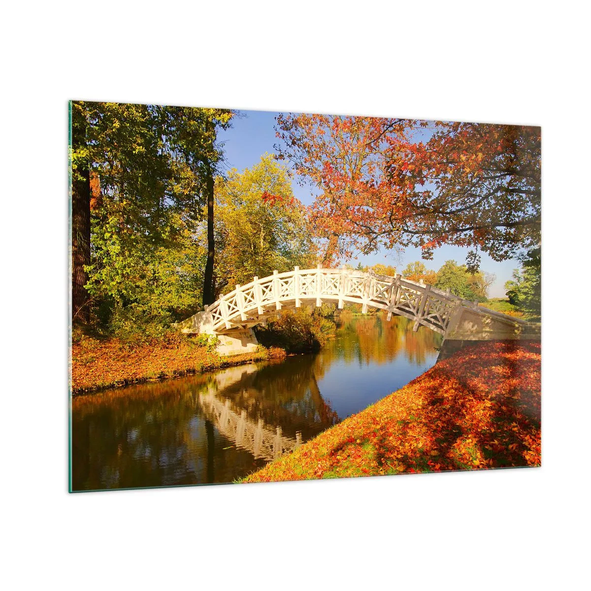 Glasbild - Bild auf glas - Eine Holzbrücke über einen Fluss, umgeben von Herbstfarben - 100x70cm - Auf der weißen Seufzerbrücke - Moderne Wanddekoration für Wohnzimmer und Schlafzimmer ARTTOR