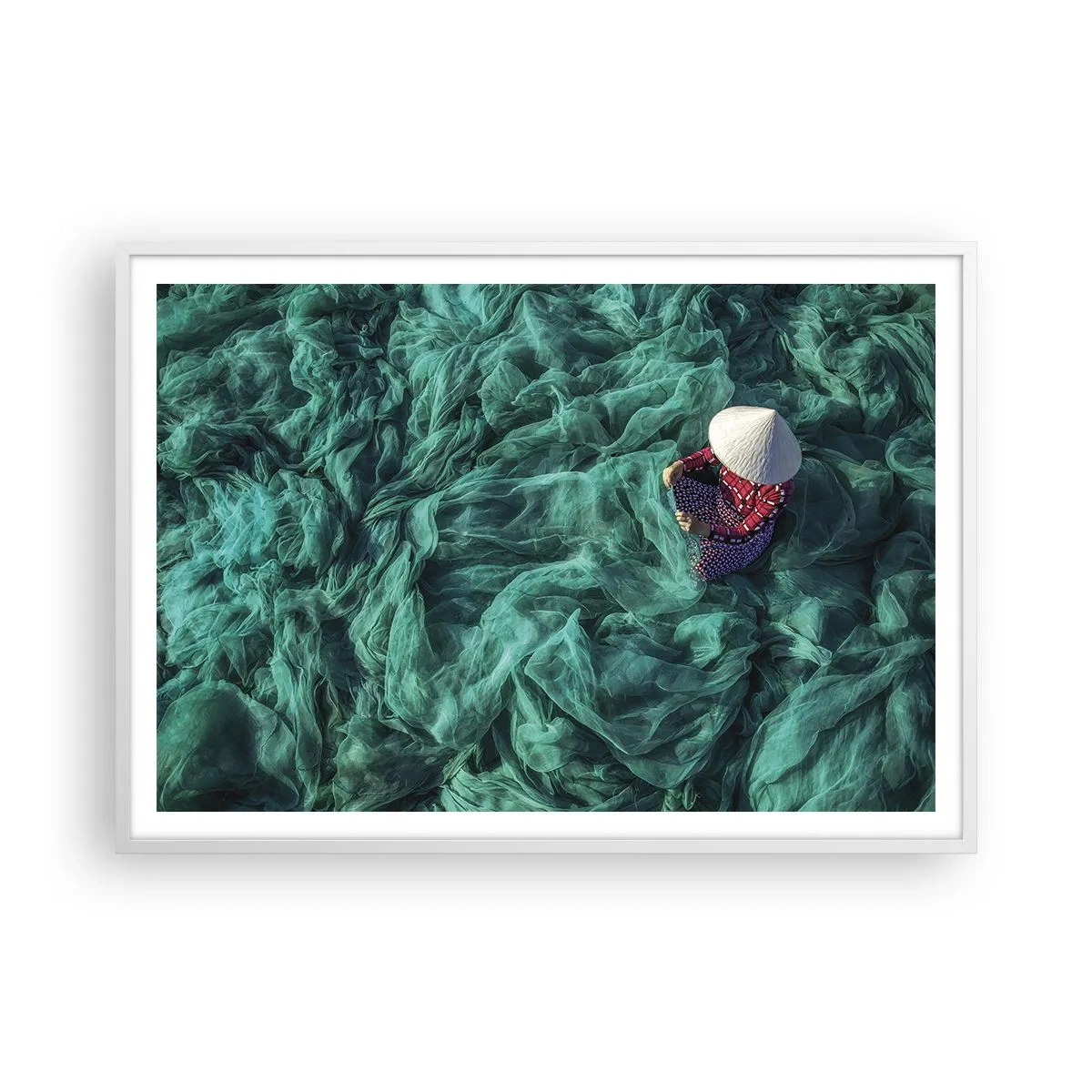Poster in einem weißen Rahmen - In einem Meer aus Netzen - 100x70 cm