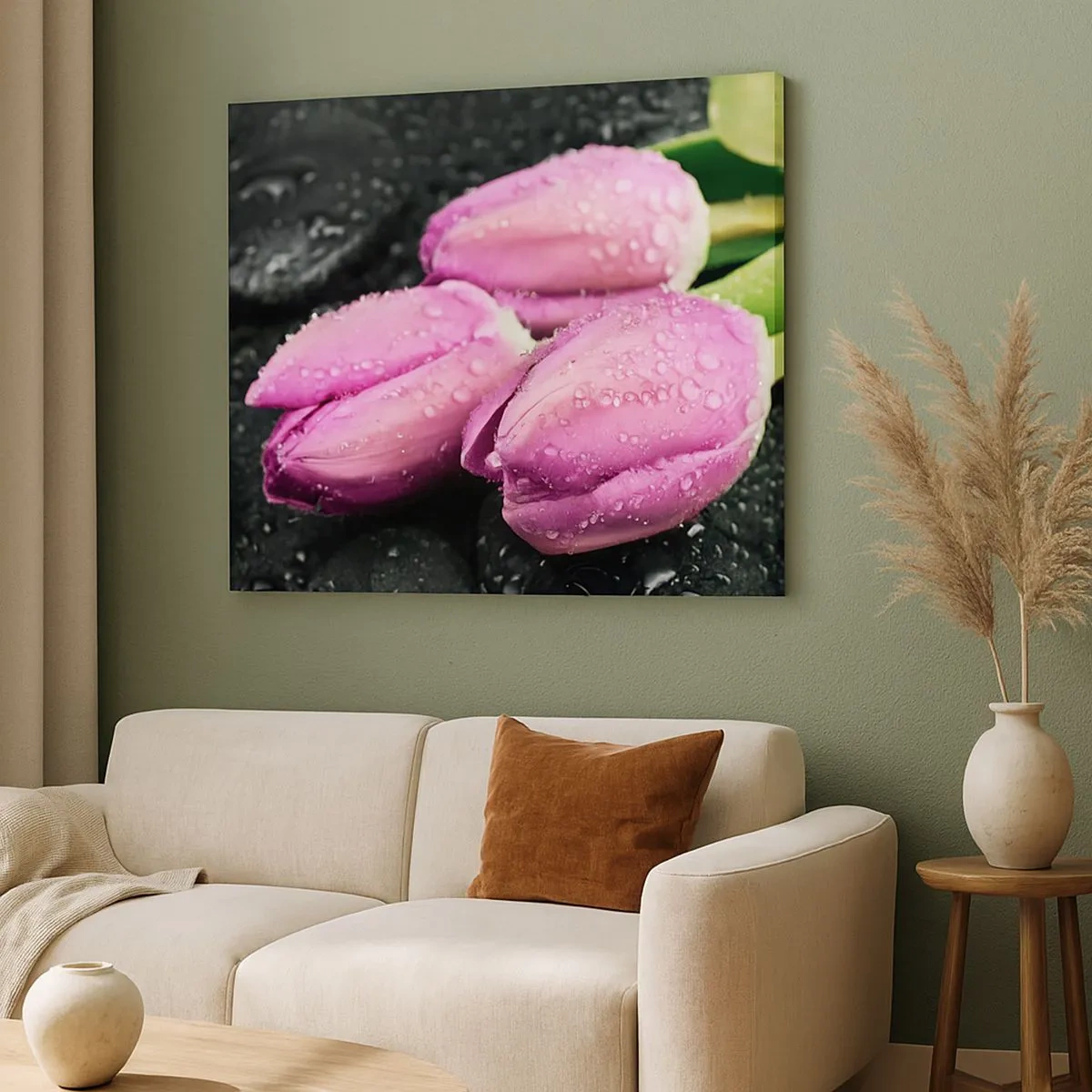 Bild auf Leinwand - Leinwandbild - Drei rosa Tulpen mit Wassertropfen auf schwarzem Hintergrund - 70x50cm - Liladrei auf schwarzem Stein - Moderne Wanddekoration für Wohnzimmer und Schlafzimmer ARTTOR