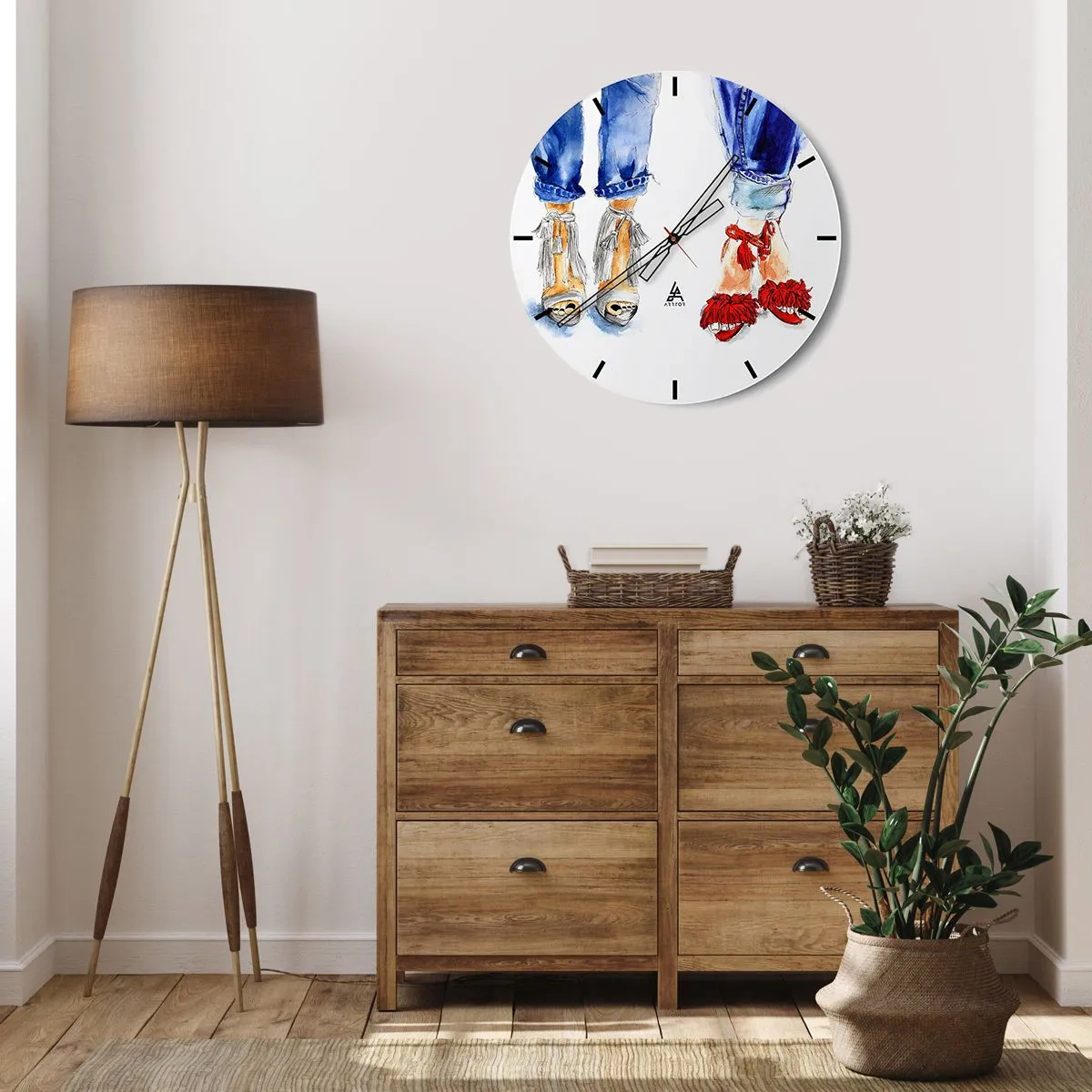 Wanduhr - Glasuhr - Stylische Sandalen und Jeans - 30x30cm - Vielleicht gehen wir spazieren? - Moderne Wanddekoration für Wohnzimmer, Küche und Schlafzimmer ARTTOR