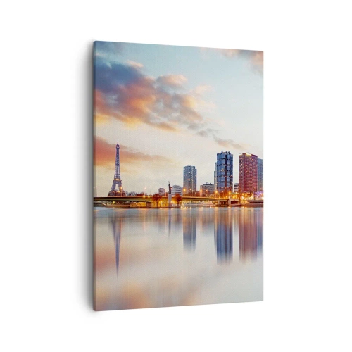 Bild auf Leinwand - Leinwandbild - Panorama moderner Gebäude und des Eiffelturms über dem Wasser - 50x70cm - Die monumentale Ruhe von Paris - Moderne Wanddekoration für Wohnzimmer und Schlafzimmer ARTTOR