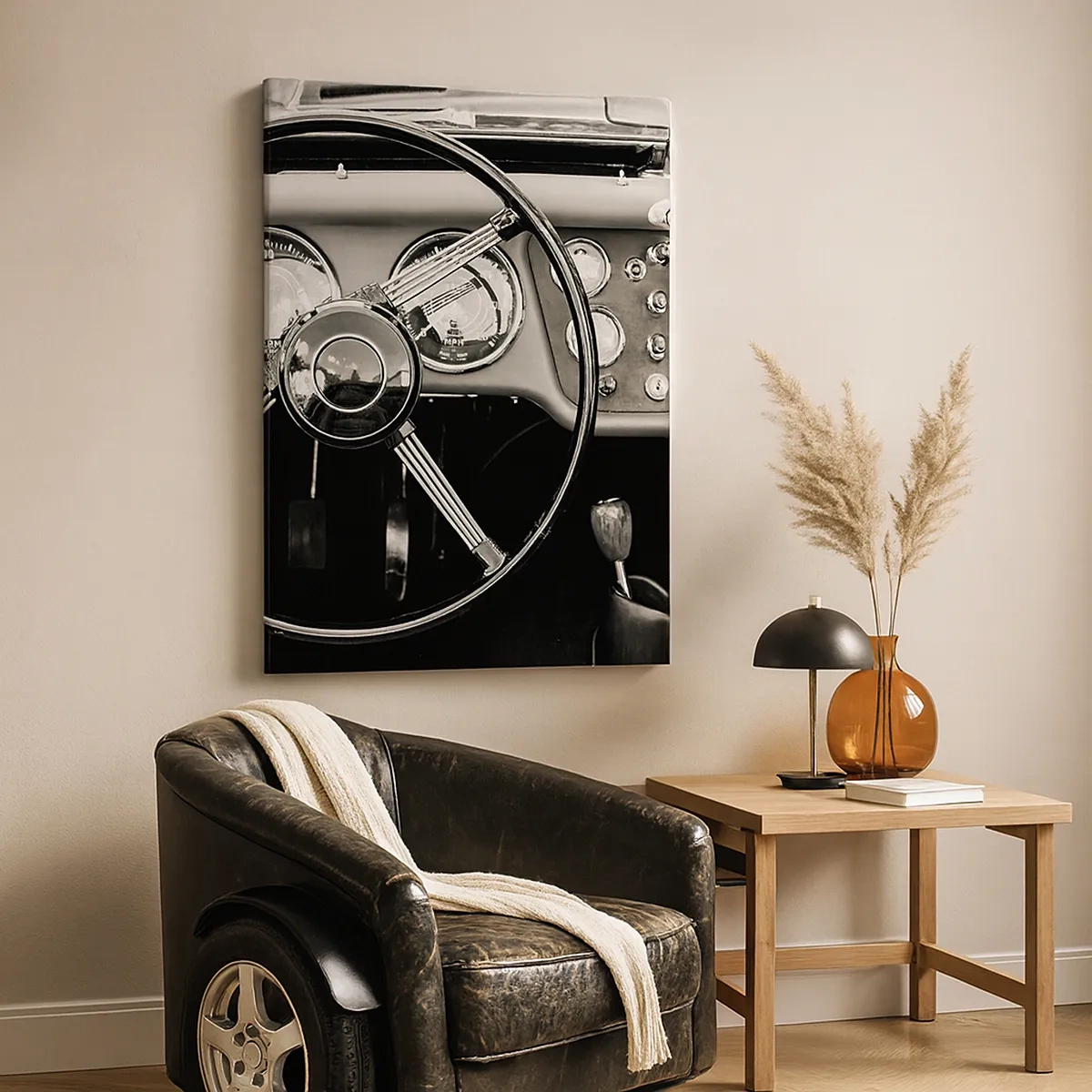 Bild auf Leinwand - Leinwandbild - Schwarz-weißes Oldtimer-Interieur - 50x70cm - Ein Sammlertraum - Moderne Wanddekoration für Wohnzimmer und Schlafzimmer ARTTOR
