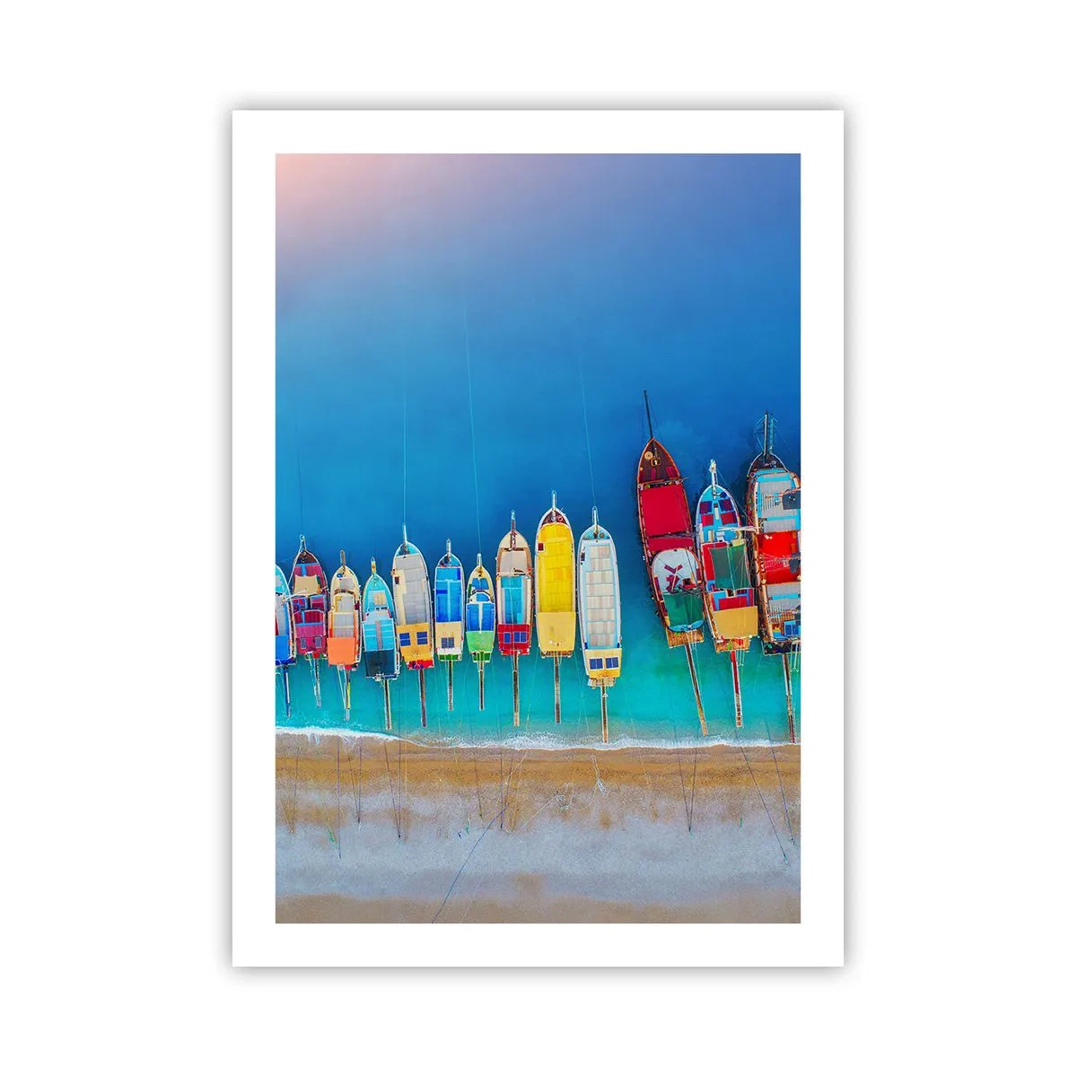 Poster - Bunte Boote auf dem blauen Meer - 50x70cm - Aus der Vogelperspektive - Moderne Wanddekoration für Wohnzimmer und Schlafzimmer ARTTOR