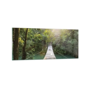 Glasbild - Bild auf glas - Eine Hängebrücke in einem tropischen Wald, beleuchtet vom Sonnenlicht. - 120x50cm - Über das azurblaue Wasser zum azurblauen Wald - Moderne Wanddekoration für Wohnzimmer und Schlafzimmer ARTTOR